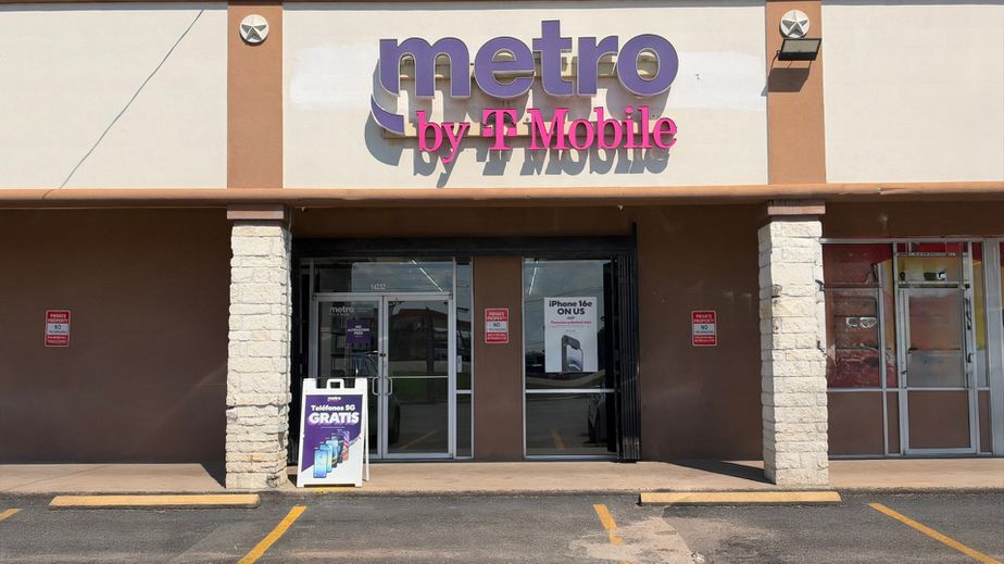 Metro by T-Mobile 14232 State Highway 249 - 14232 State Highway 249 