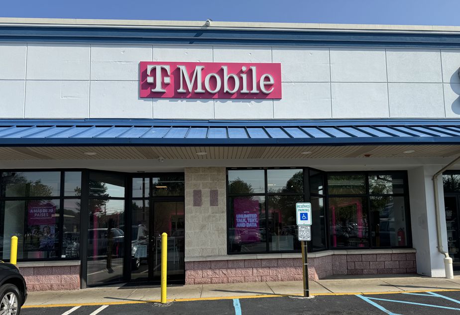 Exterior photo of T-Mobile Store at E 1st Ave & Prospect St, Roselle, NJ