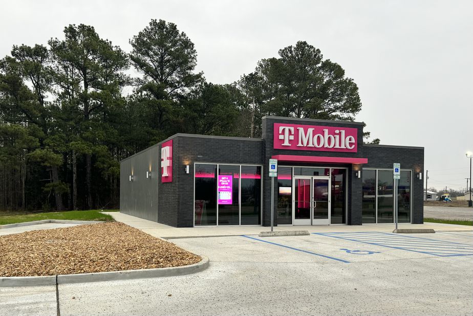 Exterior photo of T-Mobile Store at US 45 Alt S & Louis O'Dneal, West Point, MS