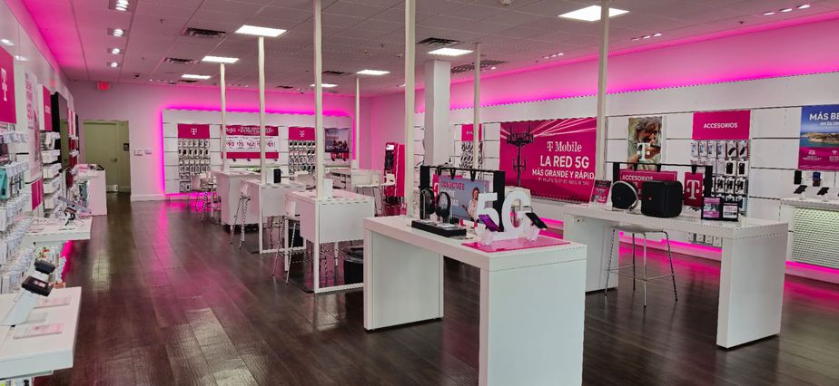 Interior photo of T-Mobile Store at Puerto Rico Premium Outlets, Barceloneta, PR