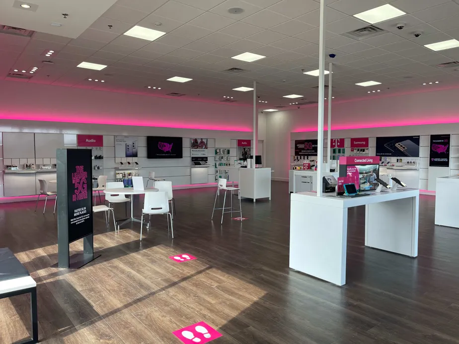  Interior photo of T-Mobile Store at Winchester Rd & Polo Club Dr, Memphis, TN 
