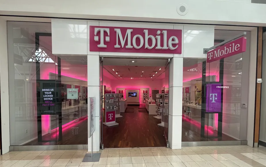 Exterior photo of T-Mobile Store at The Woodlands Mall, The Woodlands, TX