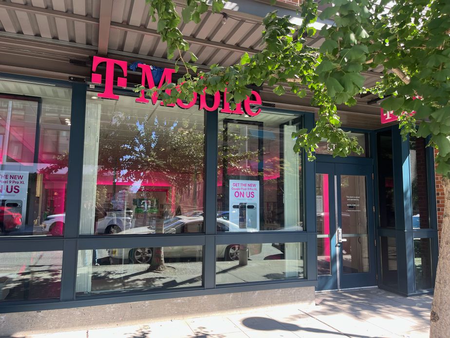 Exterior photo of T-Mobile Store at 1st & Mercer, Seattle, WA
