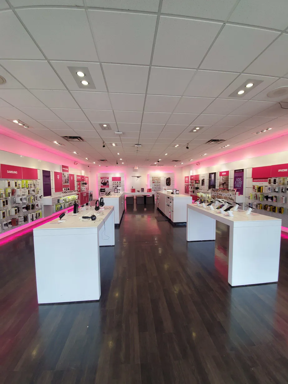 Interior photo of T-Mobile Store at Rt. 61 & Stewart, Galveston, TX