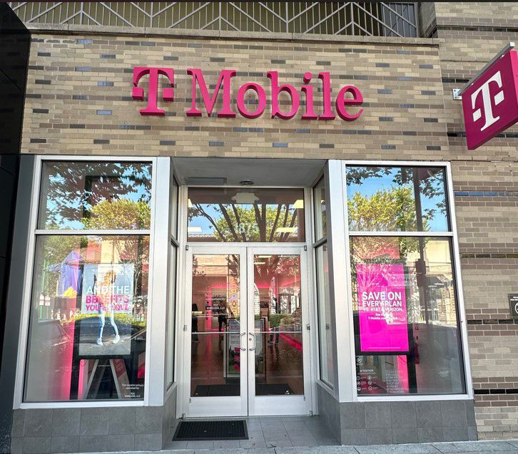 Exterior photo of T-Mobile Store at Ridge Hill Shopping Center, Yonkers, NY