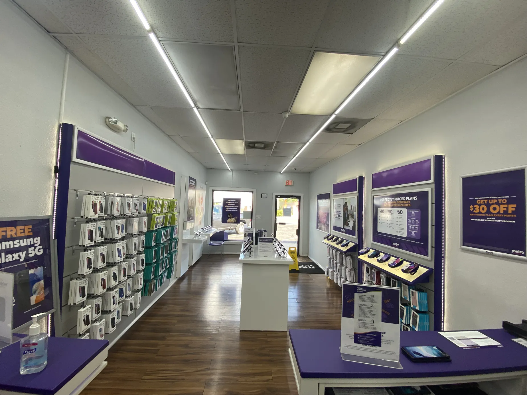 Metro by TMobile 2017 N Saint Marys St Beeville, TX
