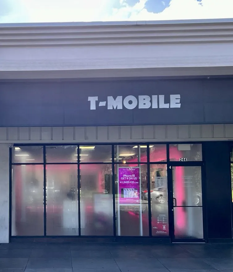  Exterior photo of T-Mobile Store at Edgewater Dr & Rugby St, Orlando, FL 