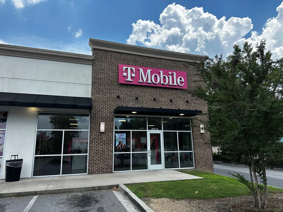  Exterior photo of T-Mobile Store at Dekalb St & State Rd S-28-130, Camden, SC 