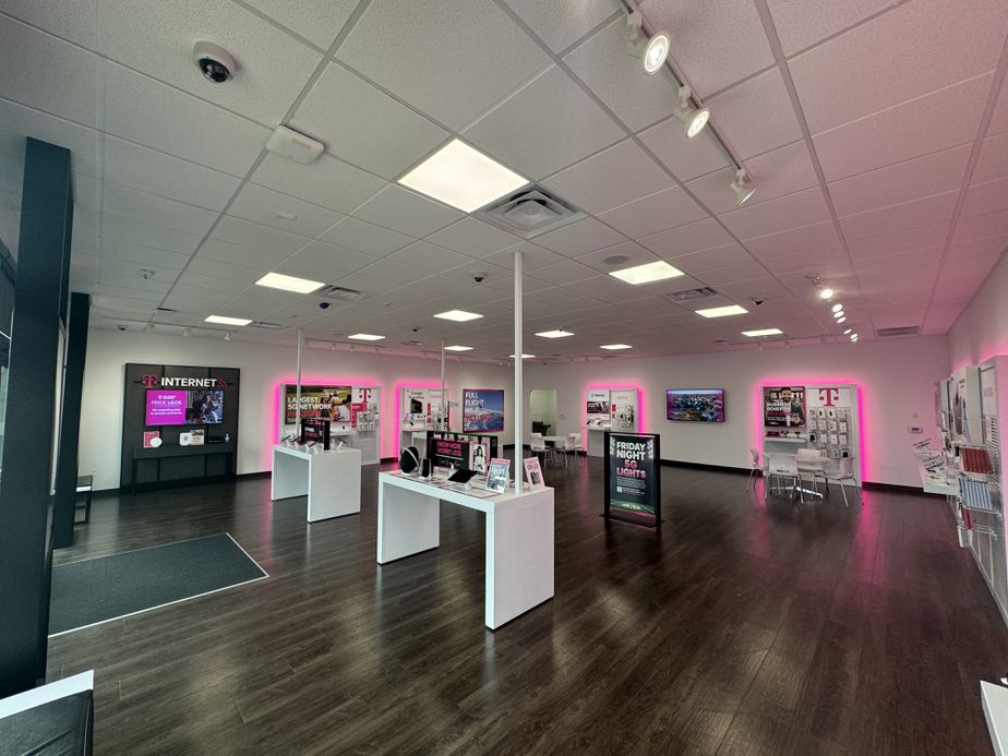Interior photo of T-Mobile Store at Main & 16th St, Cottage Grove, OR
