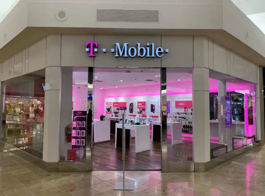 Exterior photo of T-Mobile store at Baybrook Mall In-line, Friendswood, TX