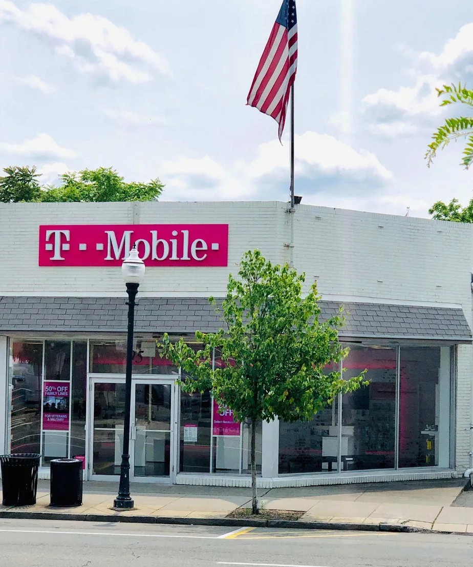 Exterior photo of T-Mobile store at Northshore Mall 3, Peabody, MA