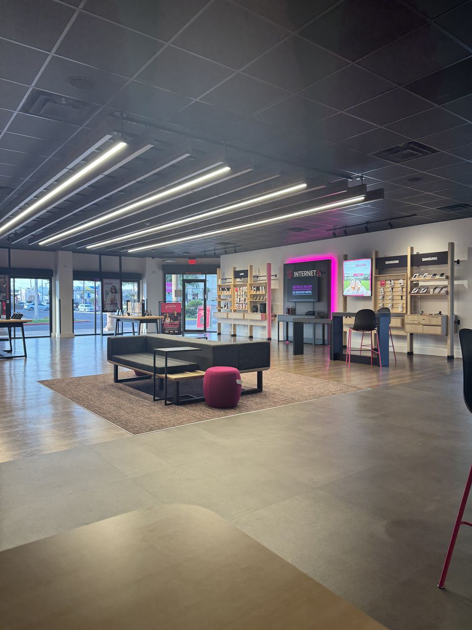 Interior photo of T-Mobile Store at Del Mar Plaza, Laredo, TX