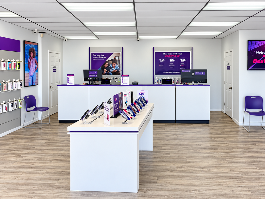 Metro by T-Mobile 1105 WEST AVE SW, - 1105 WEST AVE SW, 