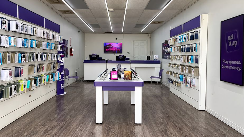 Metro by T-Mobile 8615 Tidwell Rd - 8615 Tidwell Rd 