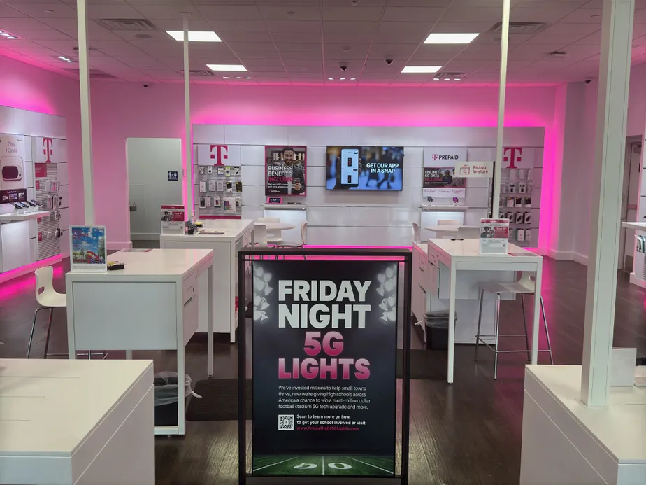  Interior photo of T-Mobile Store at Dakota Square Mall, Minot, ND 