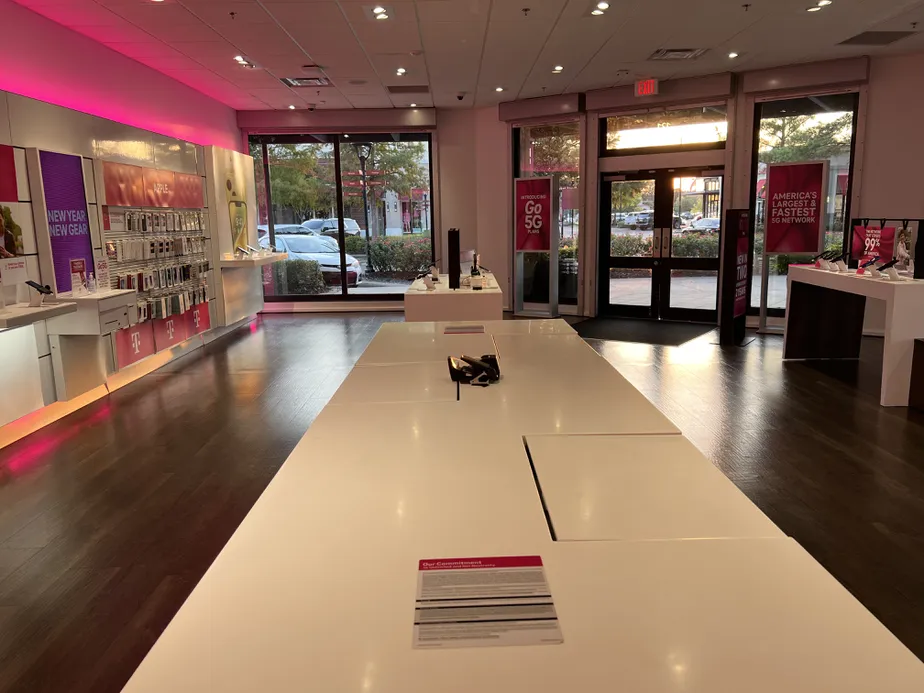 Interior photo of T-Mobile Store at Market St & Mckenzie Ln, Flowood, MS
