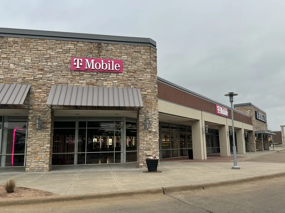  Exterior photo of T-Mobile Store at Market East, Mesquite, TX 