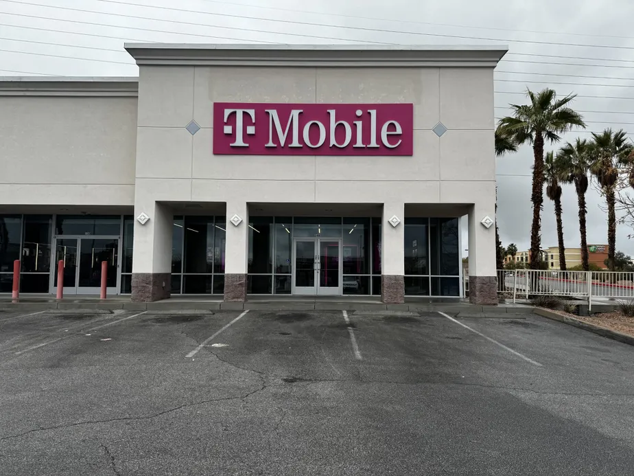  Exterior photo of T-Mobile Store at Warm Springs & Marks, Henderson, NV 