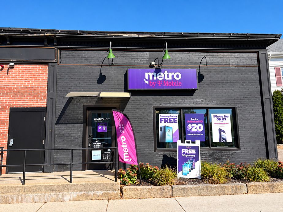 Metro by T-Mobile 31 Main Street, - 31 Main Street,