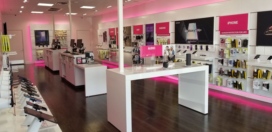 Interior photo of T-Mobile Store at Park at Bee Cave, Austin, TX
