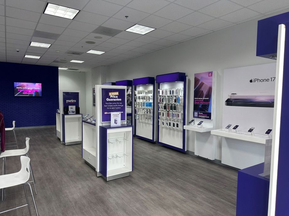 Metro by T-Mobile 2648 Santa Rosa Ave - 2648 Santa Rosa Ave 