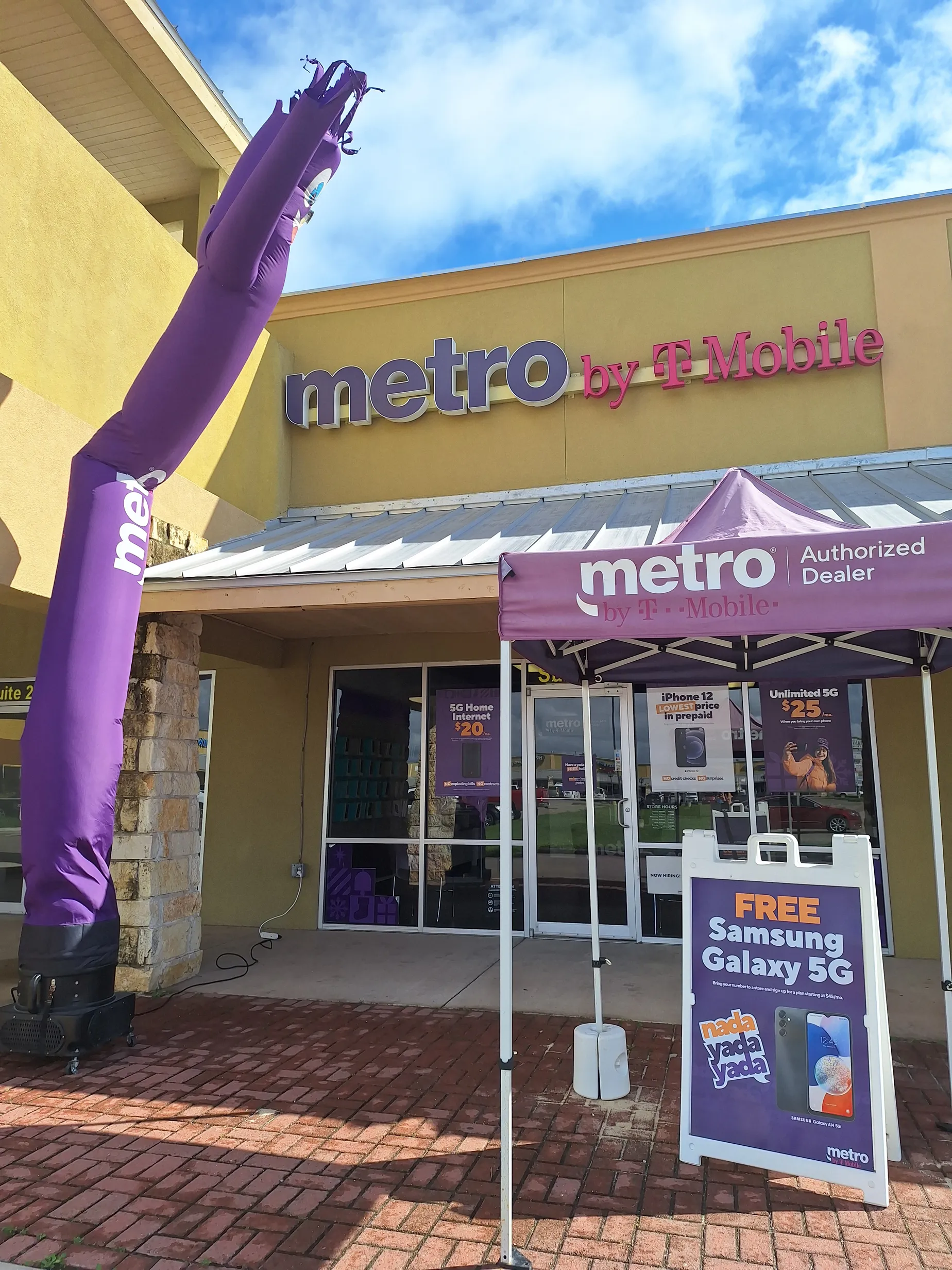 Metro by TMobile 910 E Veterans Blvd Palmview, TX