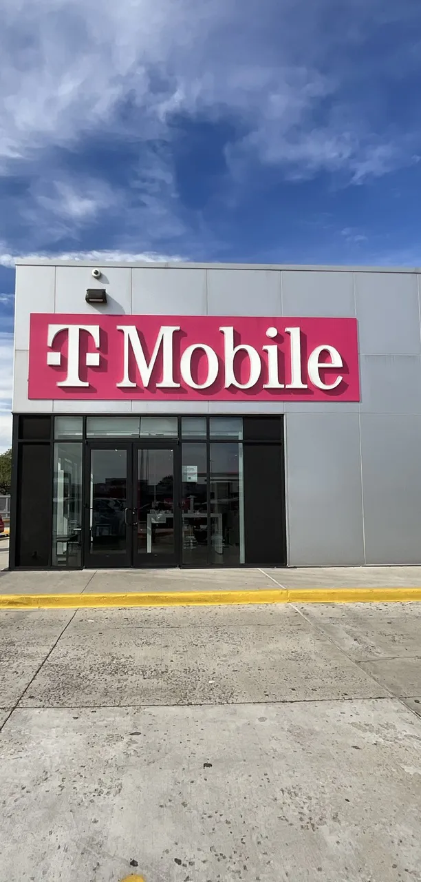 Exterior photo of T-Mobile Store at Throggs Neck Shopping Center, Bronx, NY