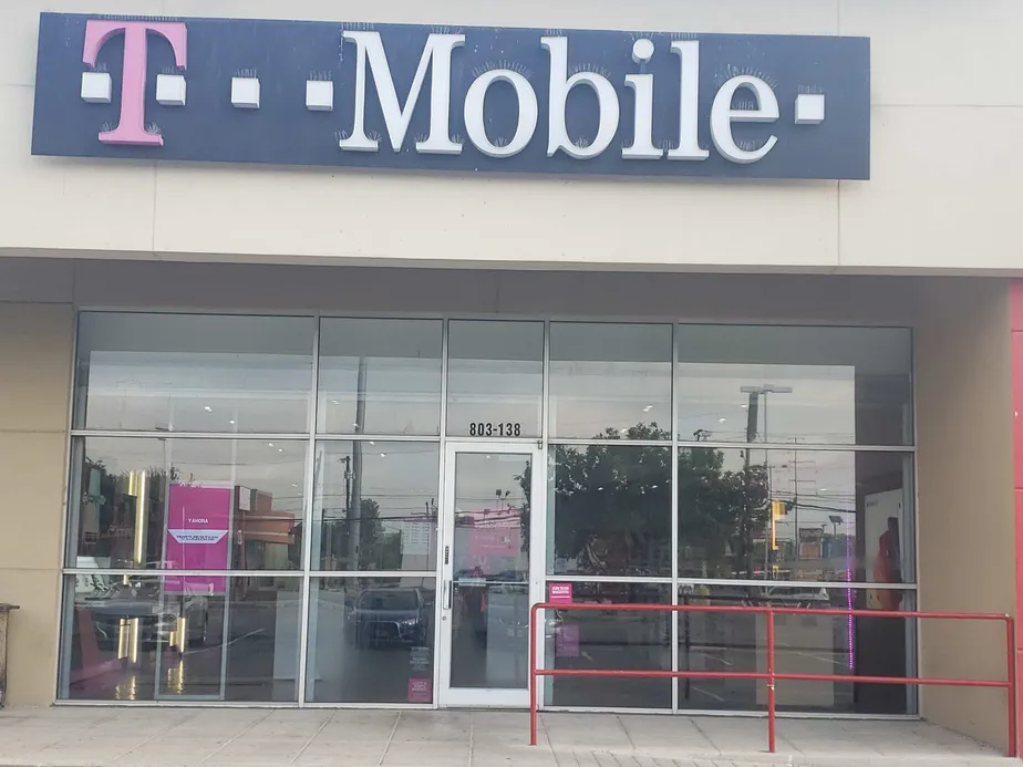 Exterior photo of T-Mobile store at Sw Military, San Antonio, TX