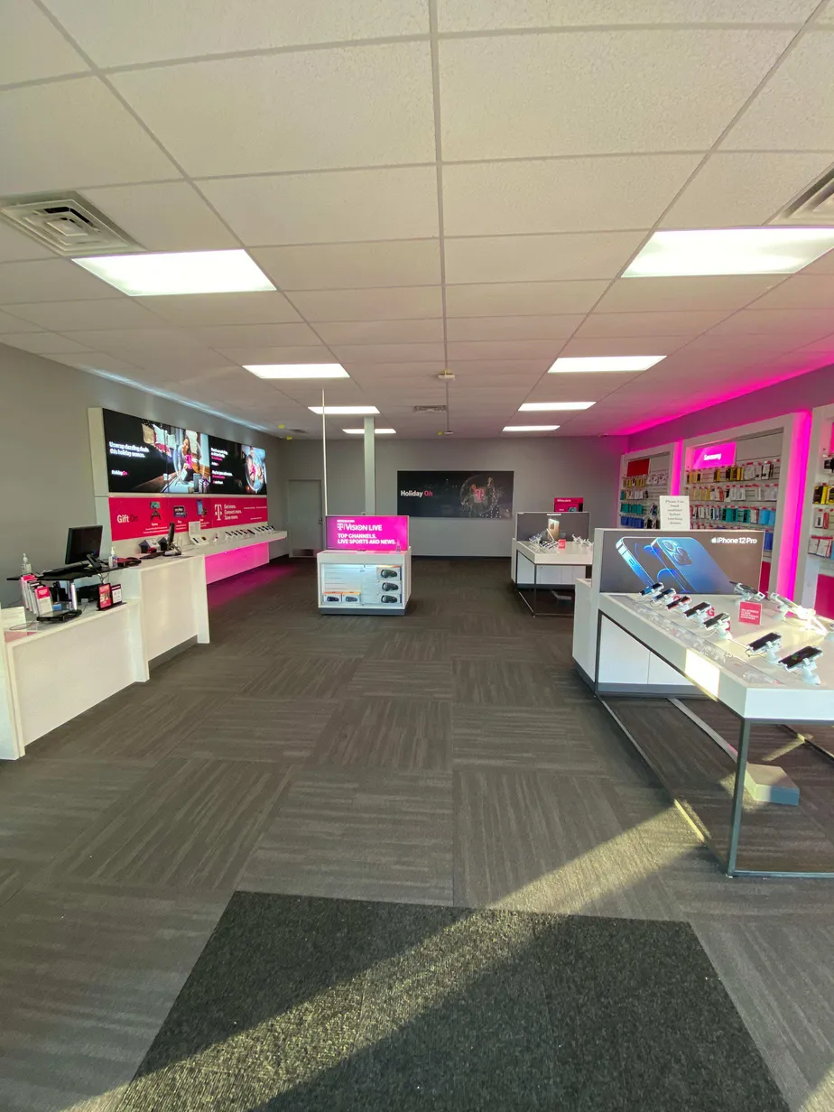 Interior photo of T-Mobile Store at Whitestown Pkwy & Veterans Dr, Zionsville, IN