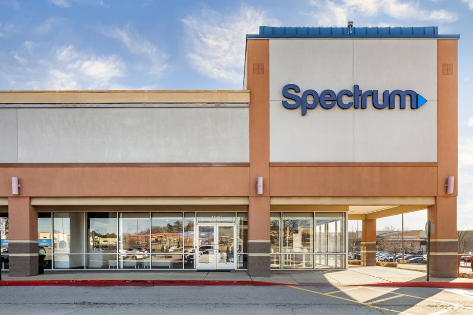 Spectrum - 1048 S Kirkwood Rd 