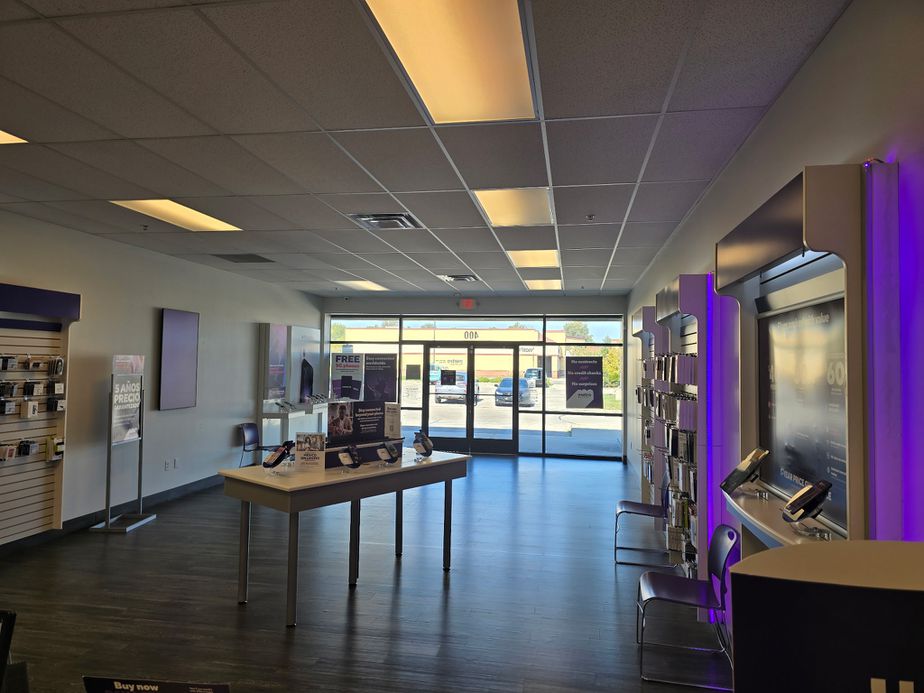 Metro by T-Mobile 2438 N Lebanon St. - 2438 N Lebanon St. 