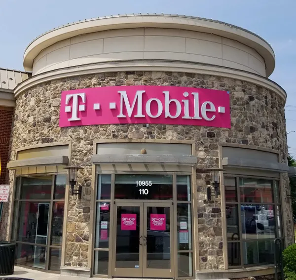 Smart Watches at TMobile Fairfax Blvd & Main St in Fairfax, VA