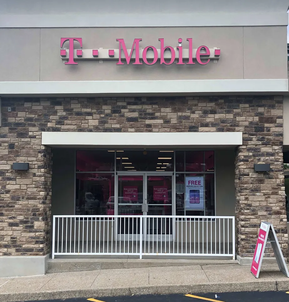 Exterior photo of T-Mobile store at Versailles Rd & Walnut St, Frankfort, KY