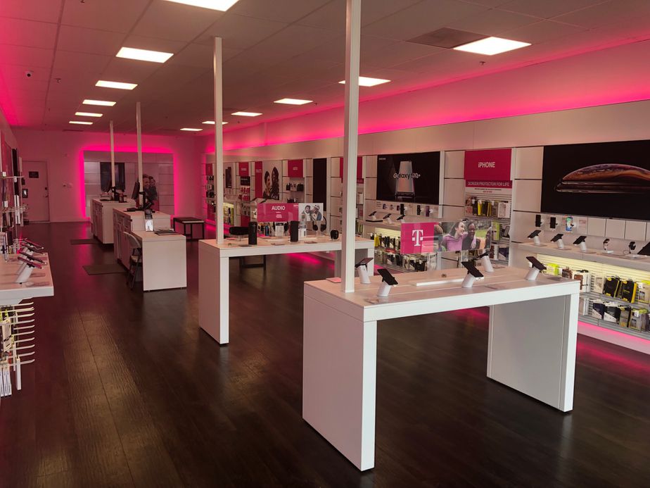 Interior photo of T-Mobile Store at Mall Rd & I-40, Saint Clairsville, OH