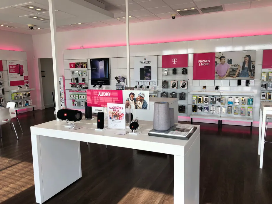 Interior photo of T-Mobile Store at Bellaire & Bissonet, Bellaire, TX