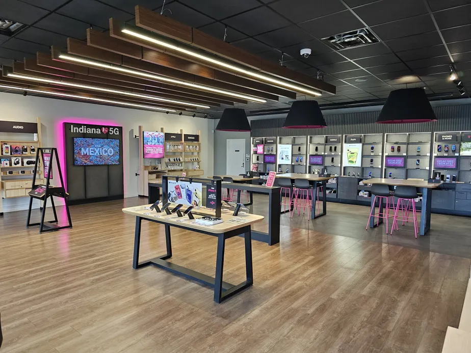 Interior photo of T-Mobile Store at US 40 & Perry, Plainfield, IN