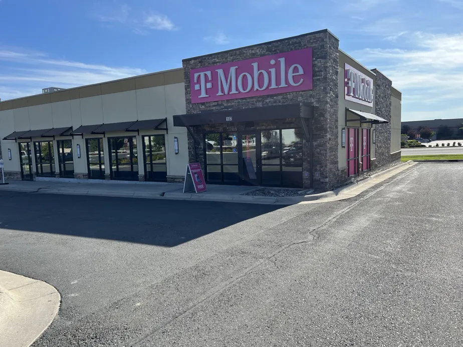  Exterior photo of T-Mobile Store at Cromwell Dixon & Washington, Helena, MT 