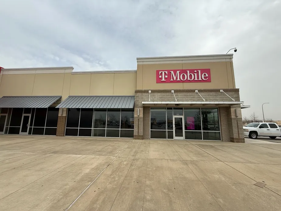  Exterior photo of T-Mobile Store at Alliance- Presidio Town Center, Ft Worth, TX 