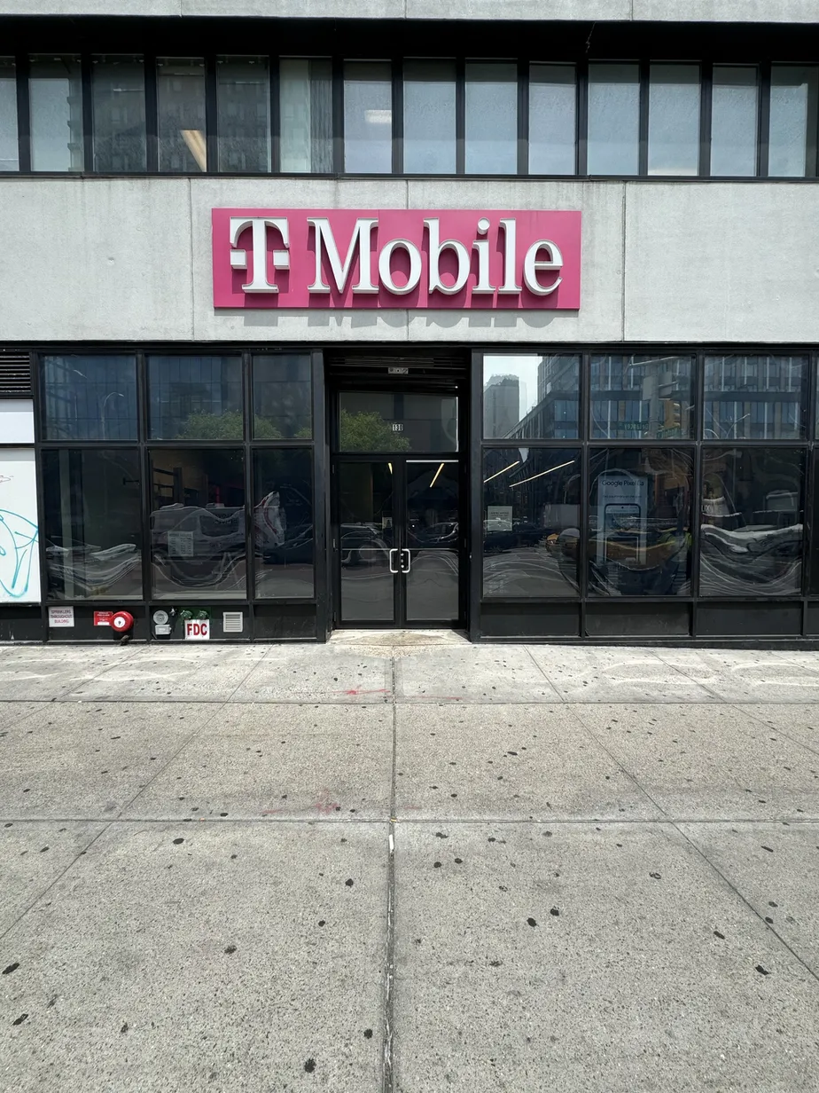  Exterior photo of T-Mobile Store at Broadway & Park Place, New York, NY 
