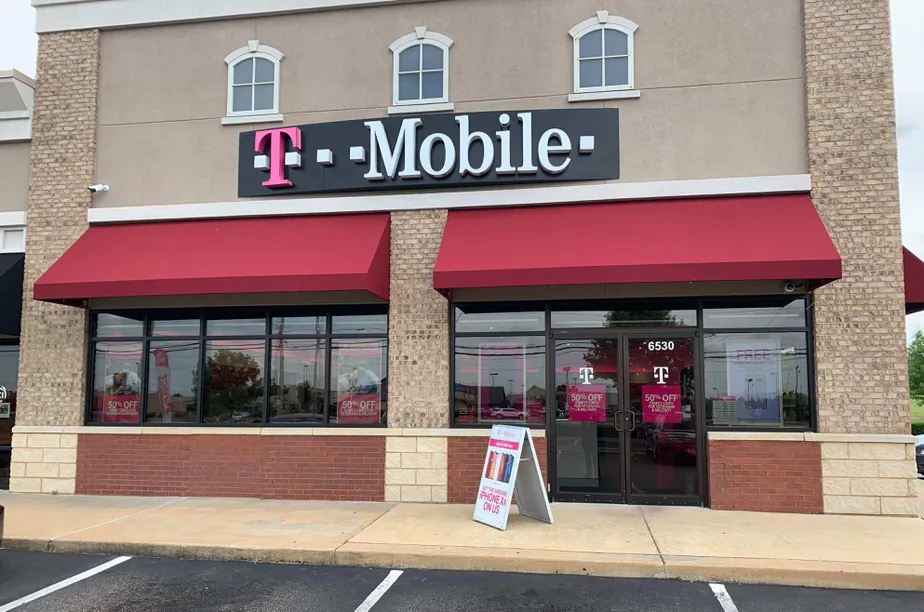 Exterior photo of T-Mobile store at Atlanta Hwy & Bell Rd, Montgomery, AL