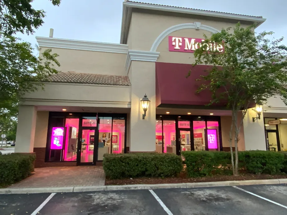 Exterior photo of T-Mobile Store at Sr 7 & Wiles, Pompano Beach, FL