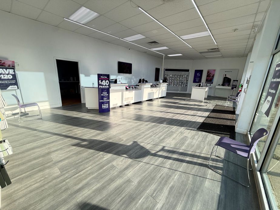 Metro by T-Mobile 1817 Washington St - 1817 Washington St 