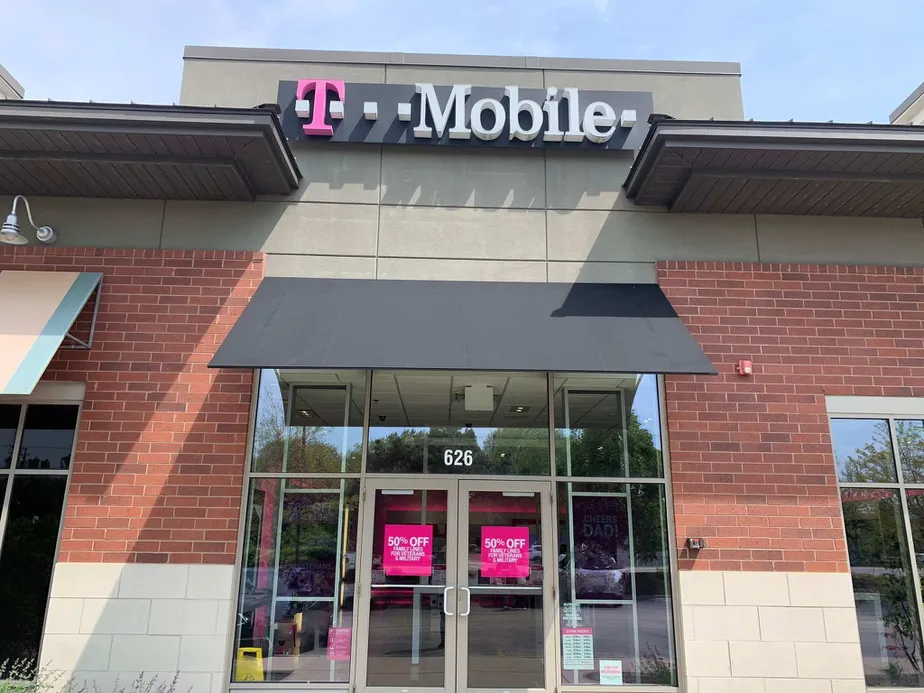 Exterior photo of T-Mobile store at Golf Rd & Basswood Dr, Schaumburg, IL