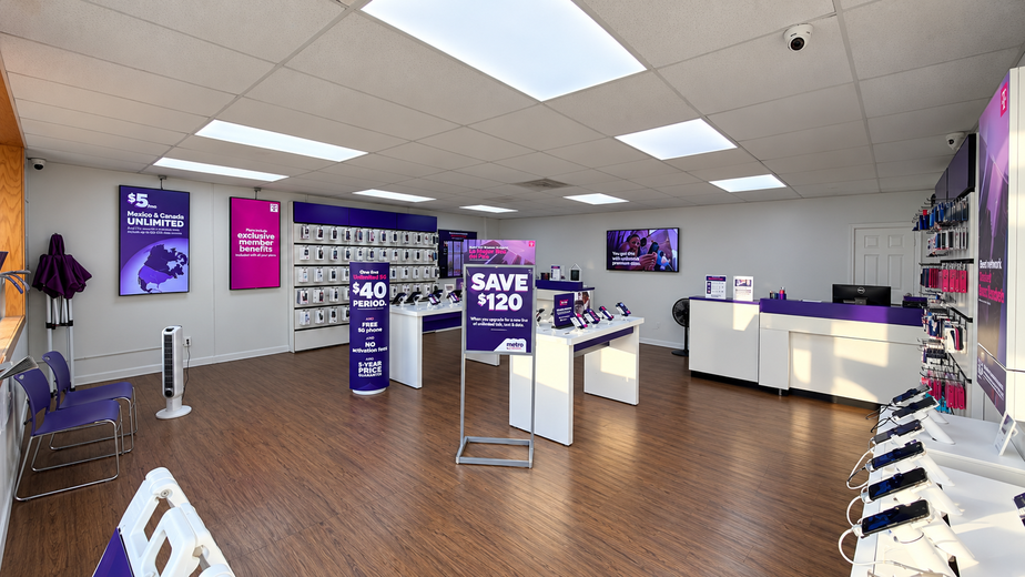 Metro by T-Mobile 3561 Ritz Ctr - 3561 Ritz Ctr 