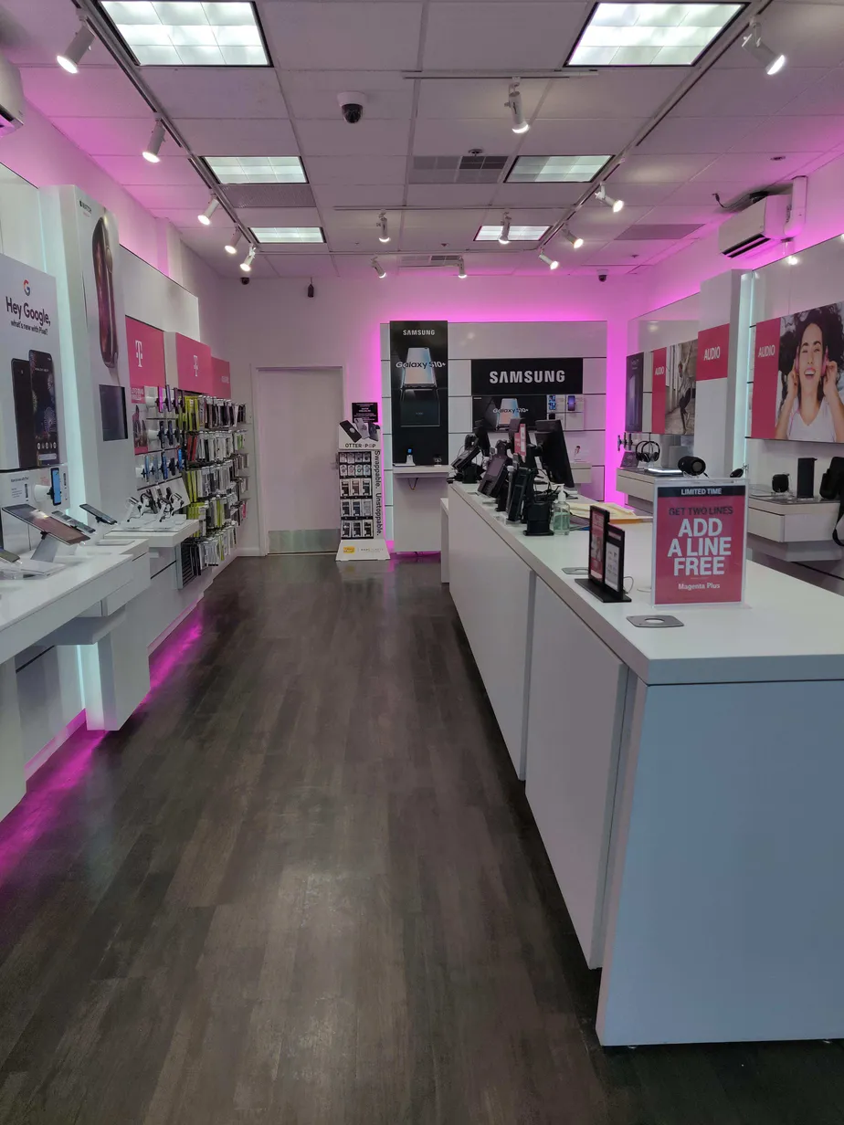 Interior photo of T-Mobile Store at Mall Of New Hampshire 4, Manchester, NH