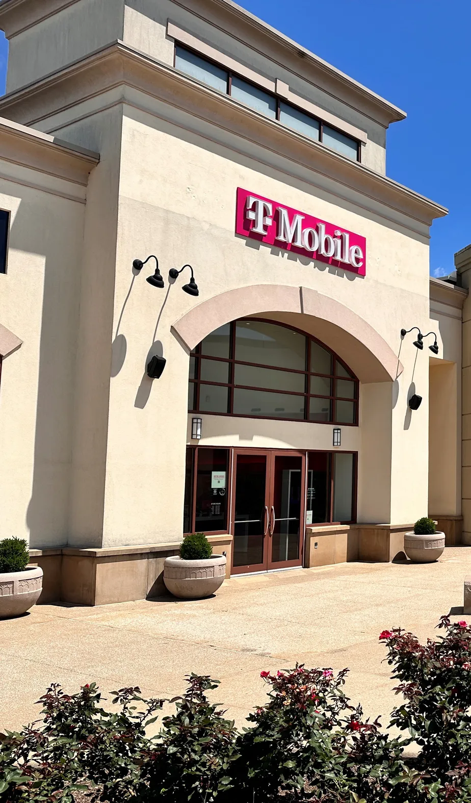 Exterior photo of T-Mobile Store at Greenwood Park Mall, Greenwood, IN