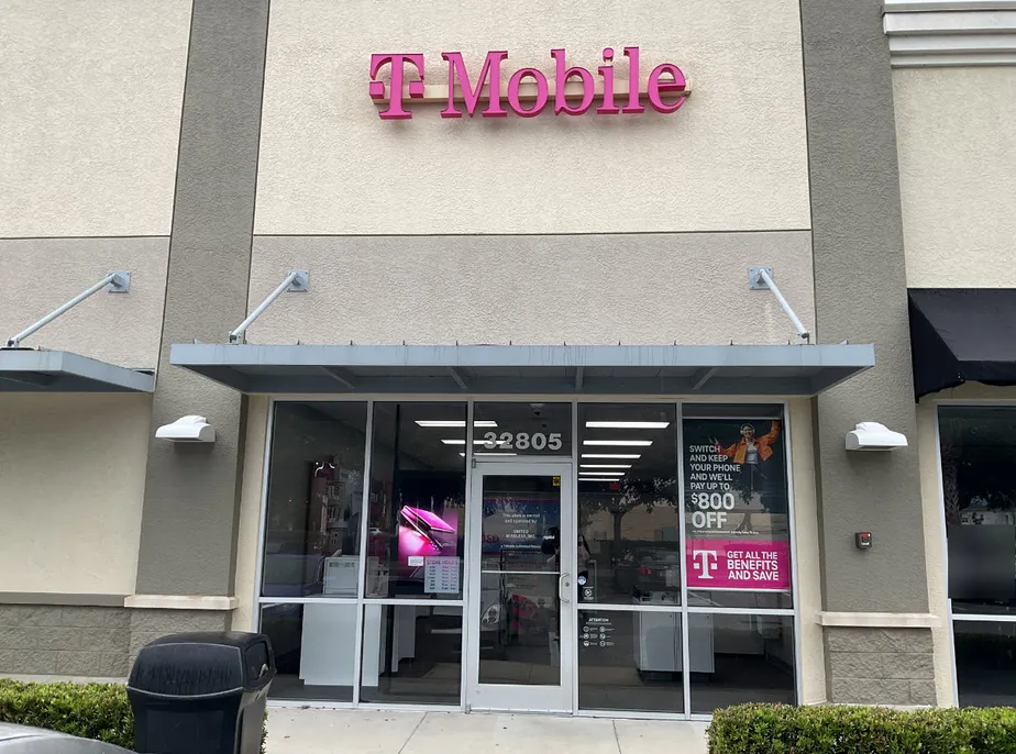  Exterior photo of T-Mobile Store at Eiland Blvd & Coconut Ln, Zephyrhills, FL 