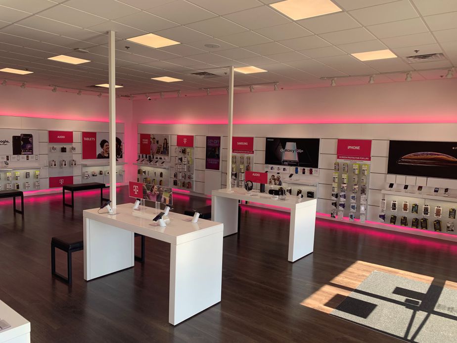Interior photo of T-Mobile Store at Claribel Rd & Oakdale Rd, Riverbank, CA