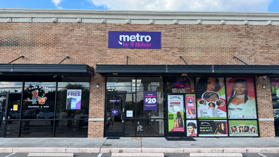 Metro by T-Mobile 17802 W Little York Rd - 17802 W Little York Rd