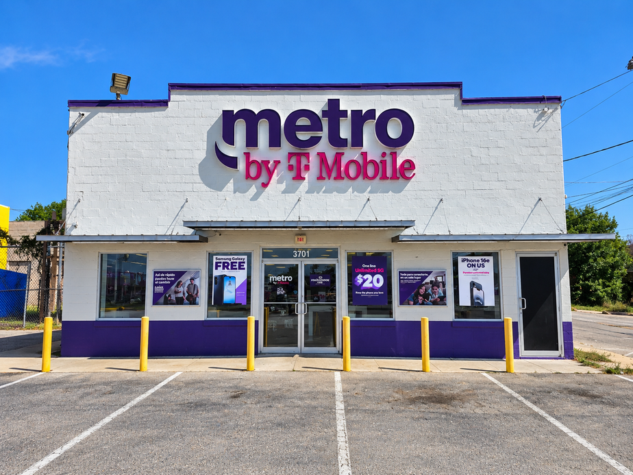 Metro by T-Mobile 3012 West Ave - 3012 West Ave 